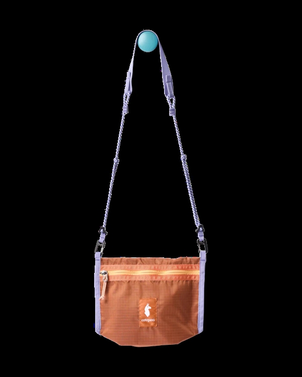 COTOPAXI - U Lista 2L Lightweight Crossbody Bag - Cada DIa WHISKEY 2L