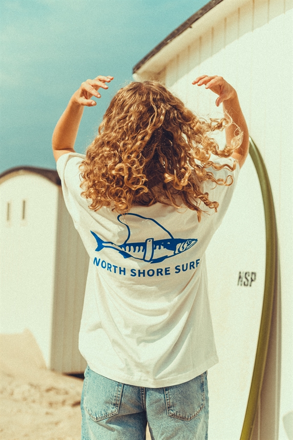 North Shore Surf - Box T-Shirt “Ny makrel” - Off White