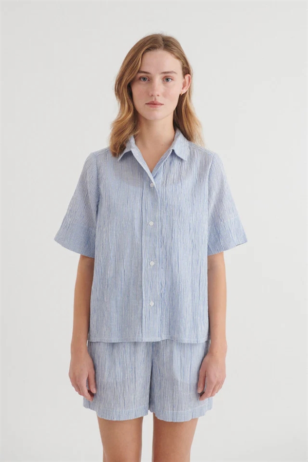 Basic Apparel Carol SS Shirt - 790 Riviera