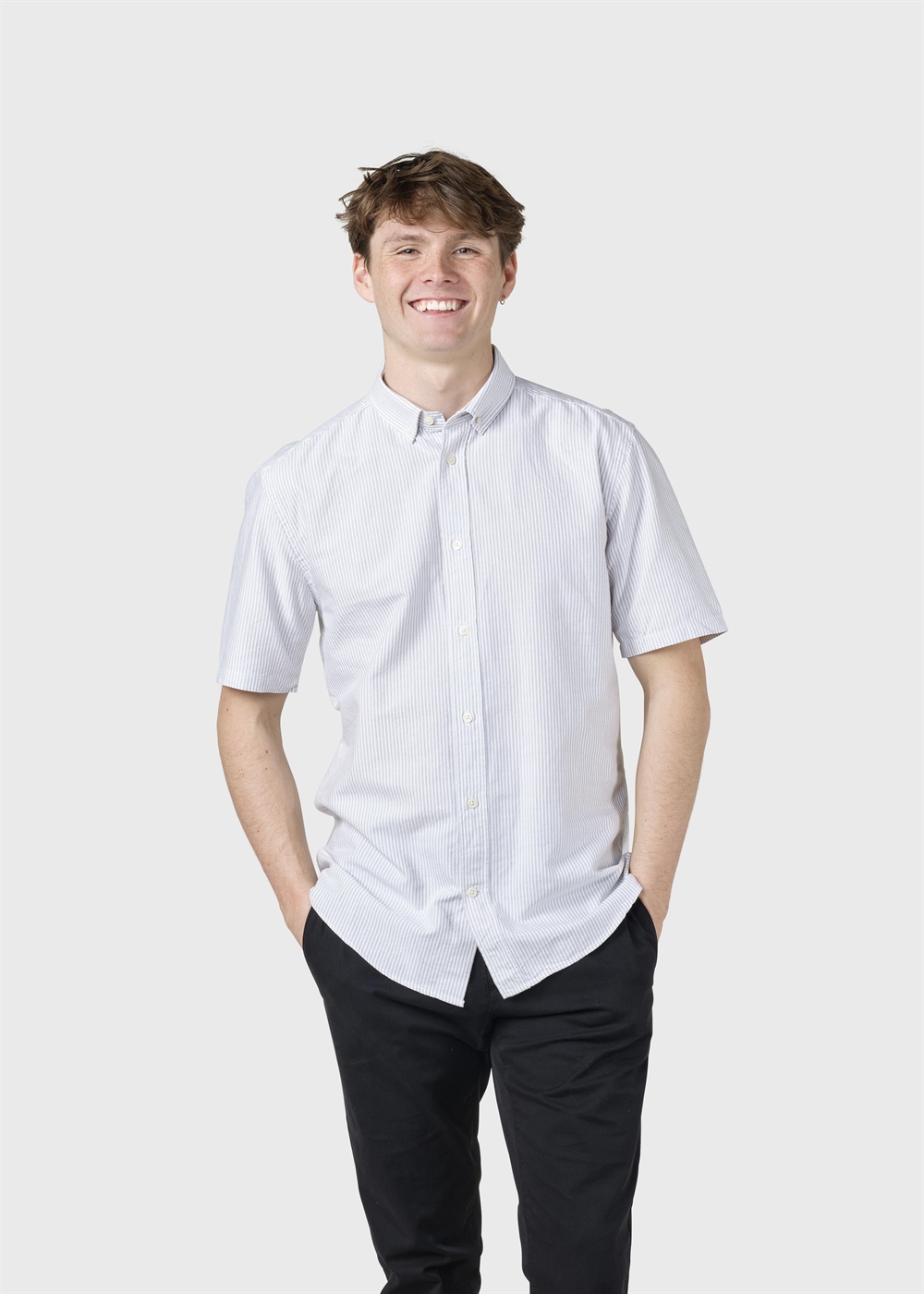 Klitmøller Collective Mikkel striped shirt GOTS - White/sand