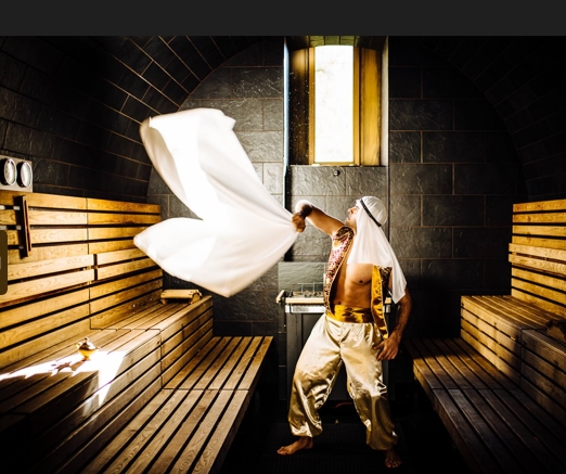 Saunagut Gusmester sving håndklæde by Visar Bytyqi - Hvid