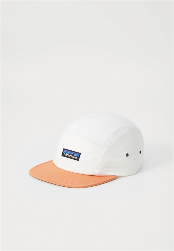 Patagonia P-6 Label Maclure Hat - Birch White w/Rock Melon