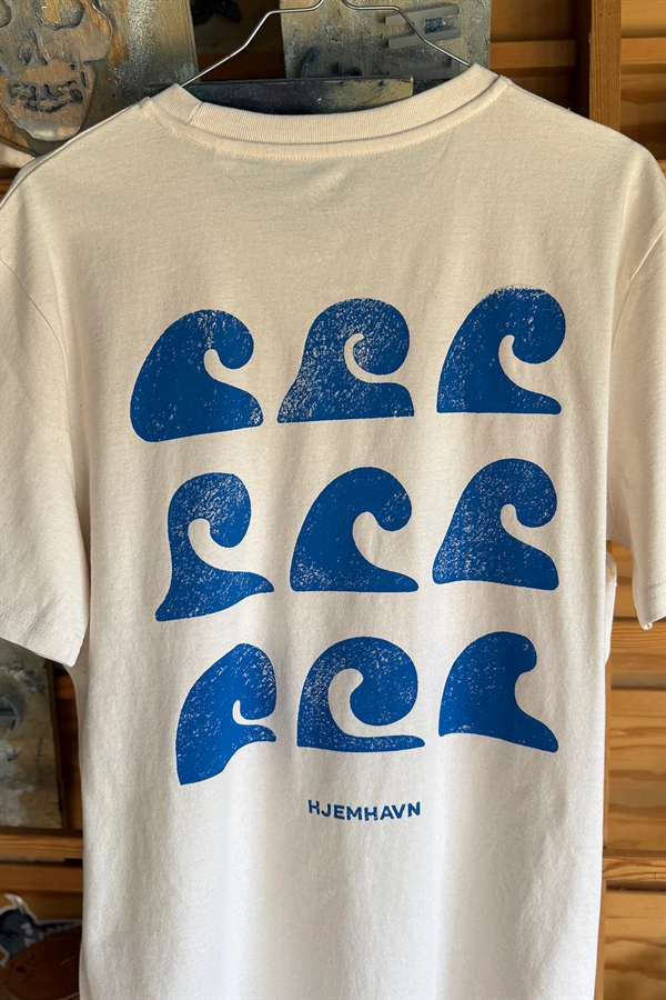Hjemhavn One Ocean. One Love Tee