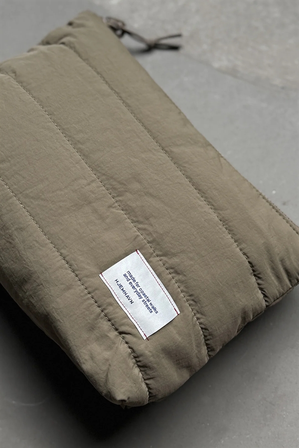 Hjemhavn Quilted Accessory Bag